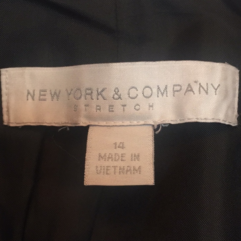 Woman’s black blazer - rarely used great for work! - Picture 3 of 3